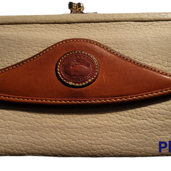 Dooney & Bourke Handbags - Dooney and Burke wallet